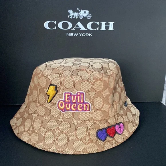 Coach x Disney Signature Jacquard Bucket Hat with Evil Queen Beret Coach Multicolour size S International in Cotton  main image 3